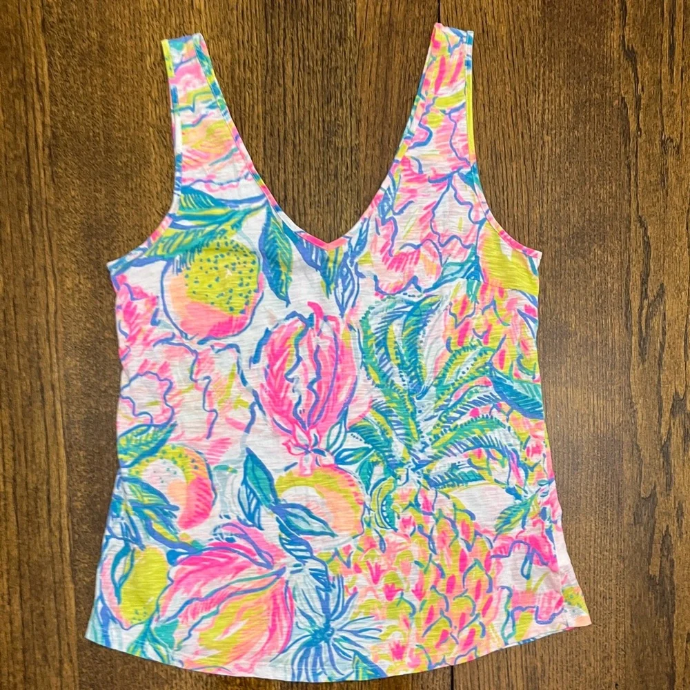 LIKE NEW Lilly Pulitzer Florin Tank - Picture 1 of 5